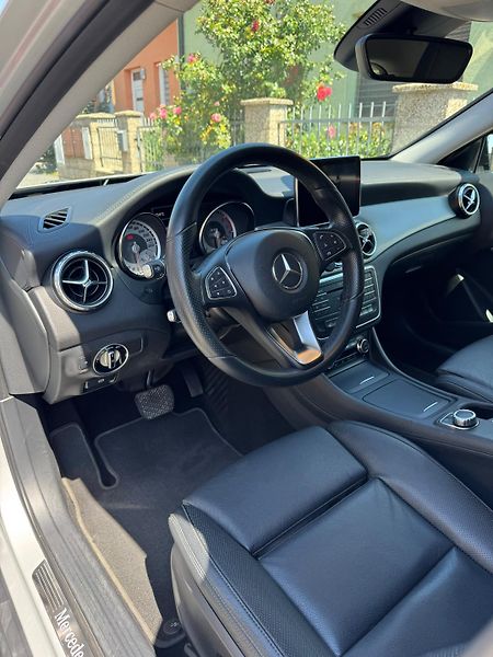 Mercedes-Benz GLA GLA 200 D 100kw - fotka 14 z 20