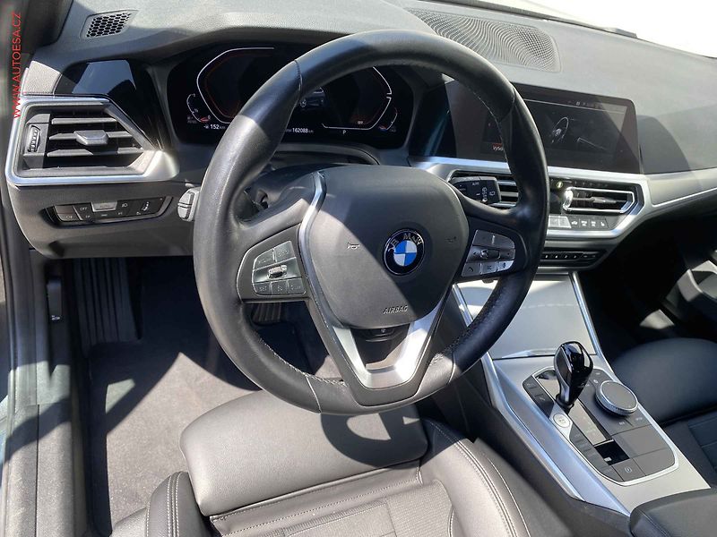 BMW Řada 3 (2022) 2.0d 318d, Sport, AT, LED, - fotka 12 z 22