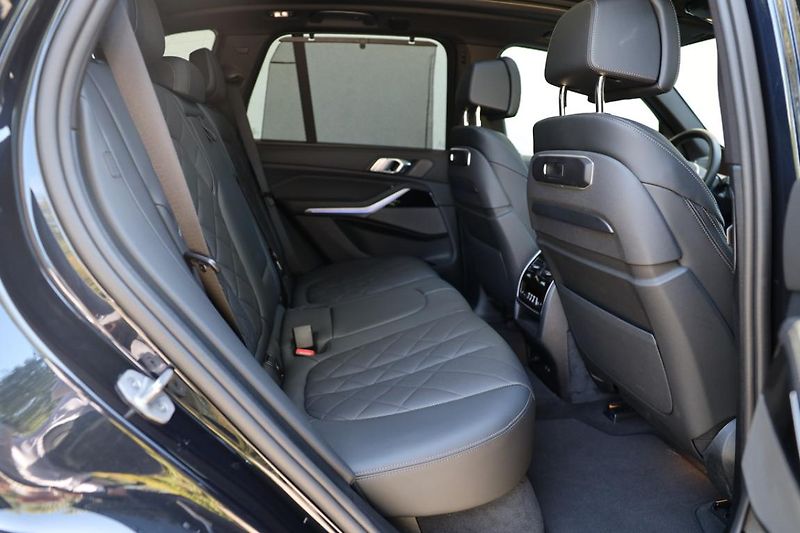 BMW X5 xDrive30d - fotka 6 z 32