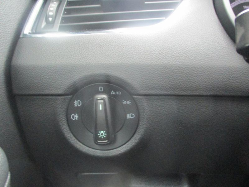 Škoda Octavia 1.6 TDi  - fotka 18 z 31