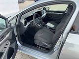 Volkswagen Golf (2026) People 6G 1,5TSI - náhled 4
