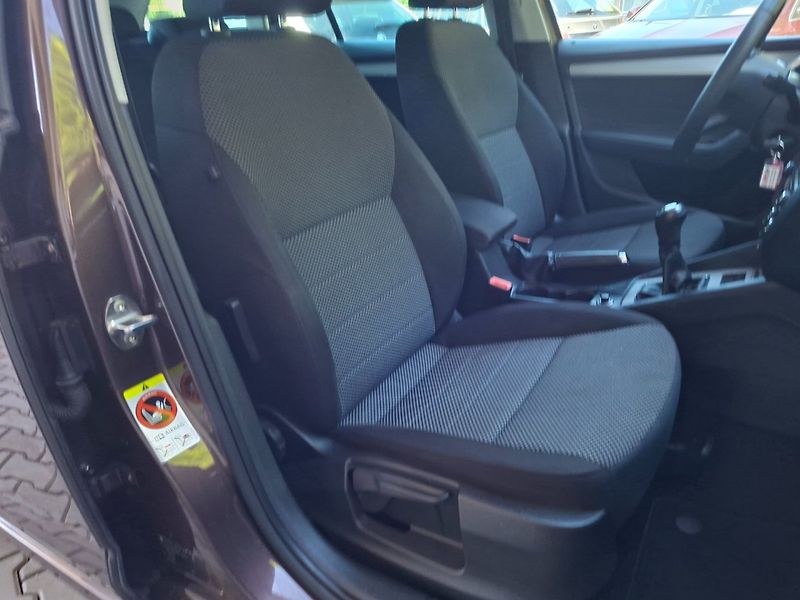 Škoda Octavia (2014) 1.4TSI 103kW 6MAN -1.MAJITEL - fotka 23 z 40
