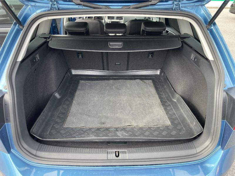 Volkswagen Golf Variant 1.2 TSi COMFORTLINE - fotka 14 z 27