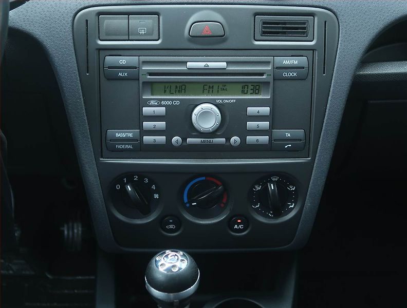 Ford Fusion (2006) 1.4, po STK, jezdí výborně - fotka 12 z 15