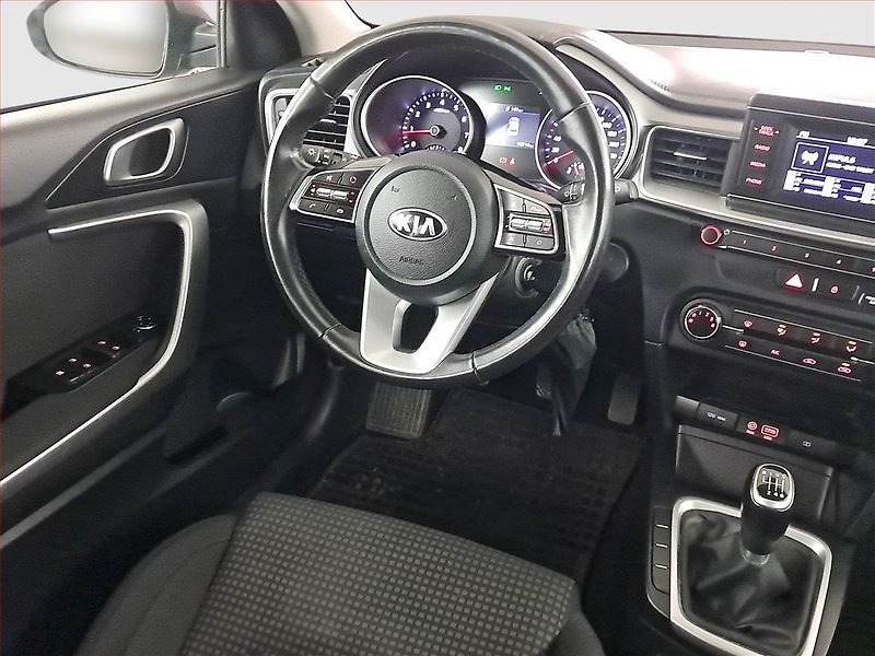 Kia Ceed (2019) 1.4 CVVT, Serv.kniha, Tempomat - fotka 7 z 17