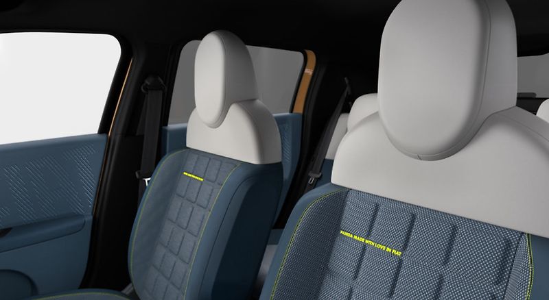 Fiat Grande Panda (2026) La Prima 1.2 Turbo 100k - fotka 3 z 5