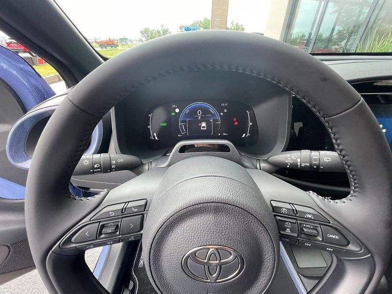 Toyota Aygo 1.5 Hybrid automat Style - fotka 19 z 27