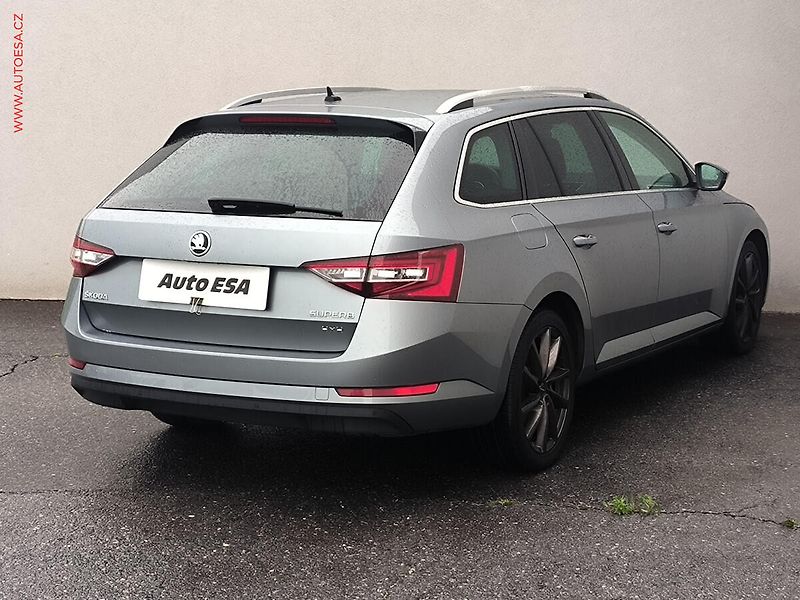 Škoda Superb (2017) 2.0 TDi 4x4, Style, DSG - fotka 4 z 25