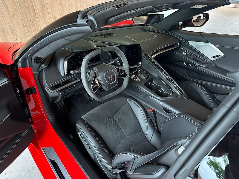 Chevrolet Corvette C8 3LT Convertible Z51, Lift - fotka 13 z 41