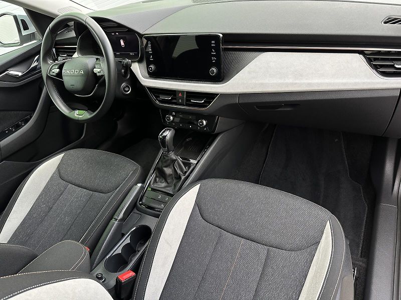 Škoda Scala 1.0TSi DSG 116PS LED V.Cockpit - fotka 43 z 47