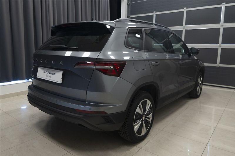 Škoda Karoq 2,0 TDI DSG KEYLESS VÝHŘEV ČR - fotka 4 z 38