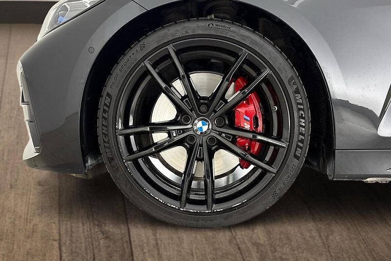 BMW Řada 4 M440i xDrive - fotka 23 z 23