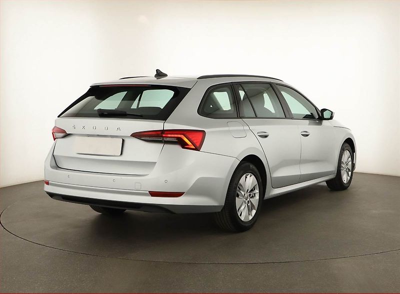 Škoda Octavia (2022) Ambition 2.0 TDI, ČR,1.maj - fotka 5 z 17