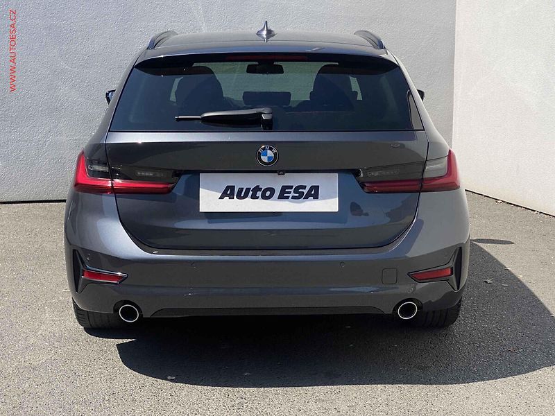 BMW Řada 3 (2022) 2.0d 318d, Sport, AT, LED, - fotka 5 z 22