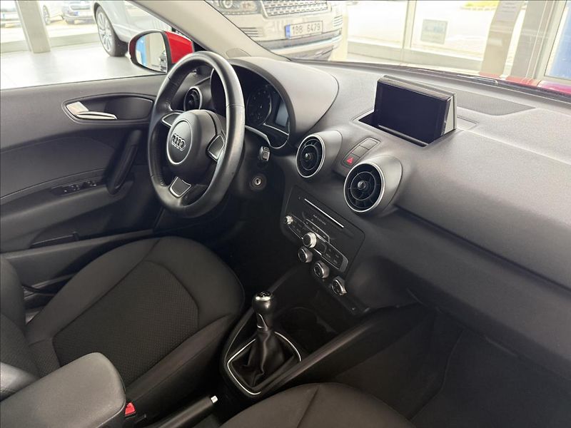 Audi A1 1,0   TFSI SPORTBACK ULTRA - fotka 22 z 22