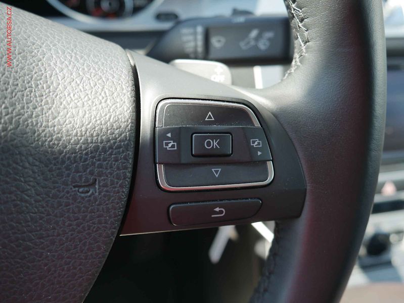Volkswagen Passat (2012) 3.6 V6 4Motion, 1.maj,ČR - fotka 14 z 14