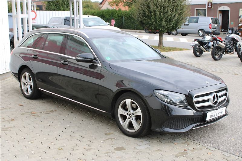 Mercedes-Benz Třídy E 2,0 E200D W213 9G-tronic - fotka 2 z 4