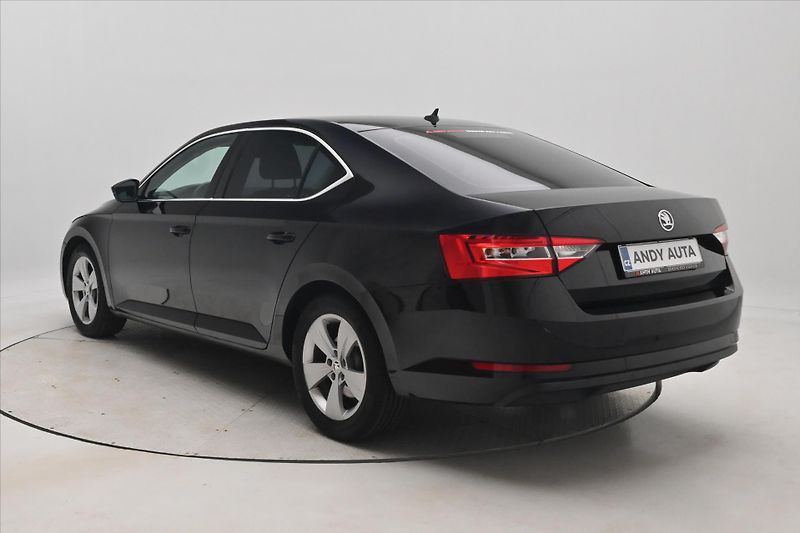 Škoda Superb 2,0 TDI 110 kW DSG Ambition Zá - fotka 7 z 29