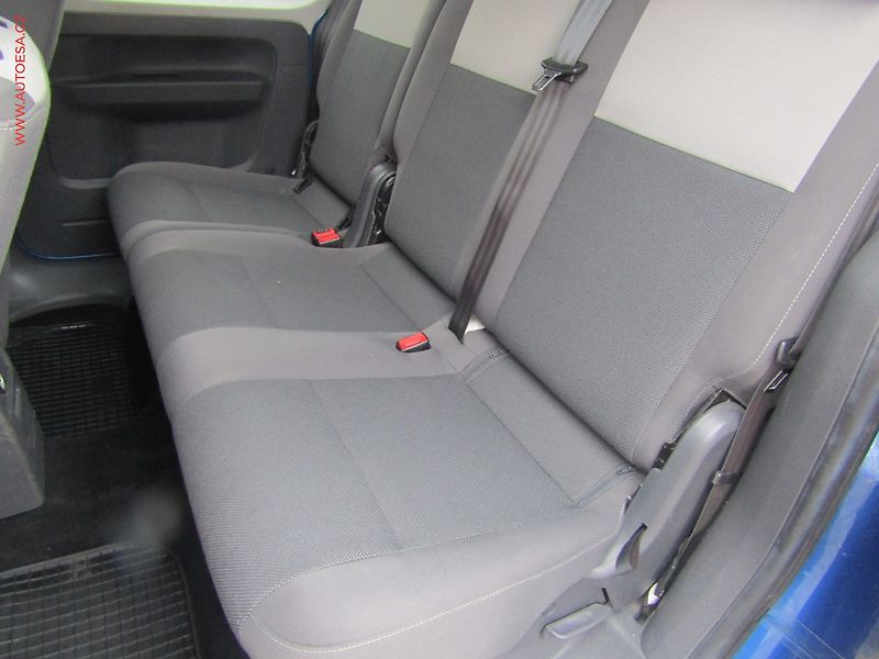 Volkswagen Caddy (2012) 1.6TDi, ČR, Klima, STK5/28 - fotka 10 z 14