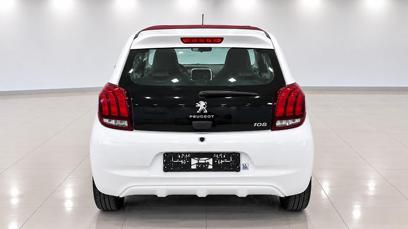 Peugeot 108 (2016) - fotka 11 z 23