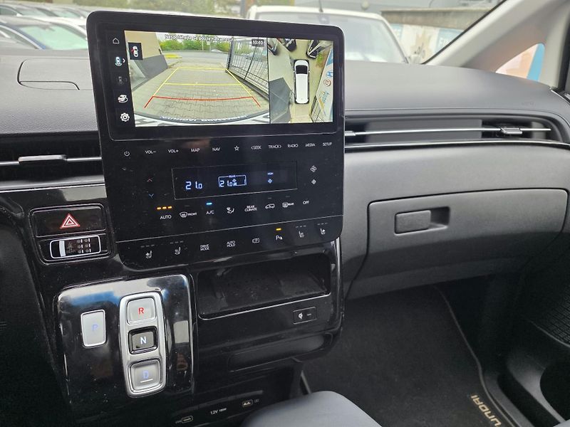 Hyundai Staria 2.2-AUTOMAT-KŮŽE-9MÍST - fotka 19 z 36