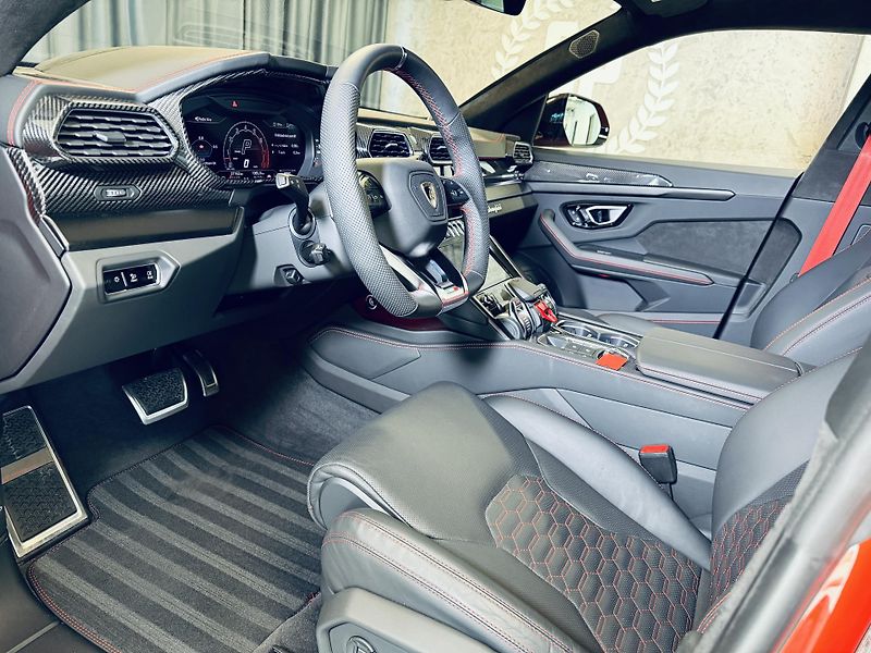 Lamborghini Urus (2023) S*23*B&O*MASAŽ*HUD*TV*CARBON - fotka 15 z 44
