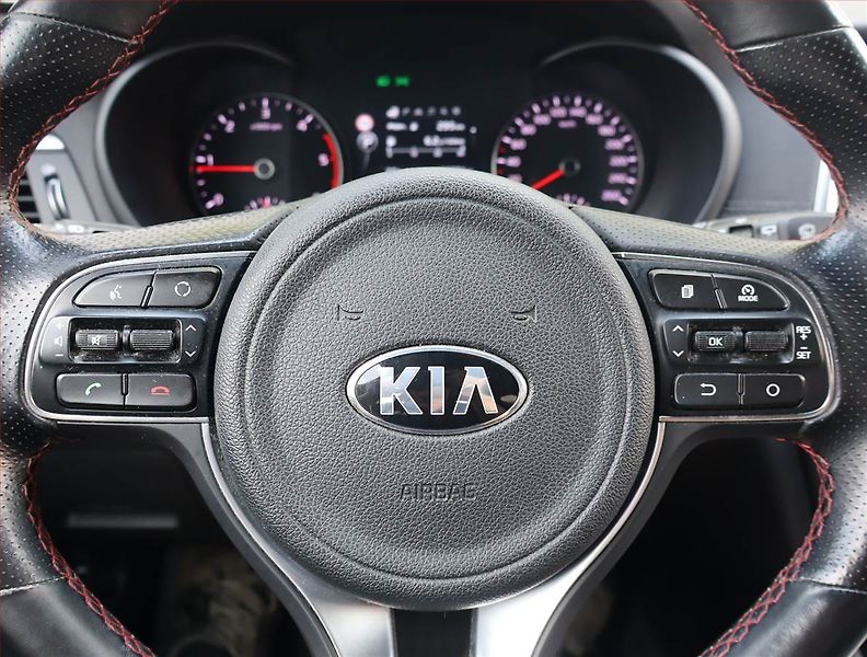 Kia Optima (2018) 1.7 CRDI, Automat, Serv.kniha - fotka 18 z 19