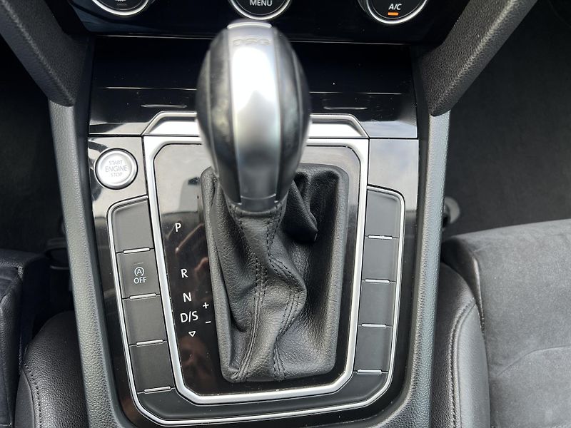 Volkswagen Passat 1.4TSi 110kw DSG NAVI KAMERA - fotka 23 z 45