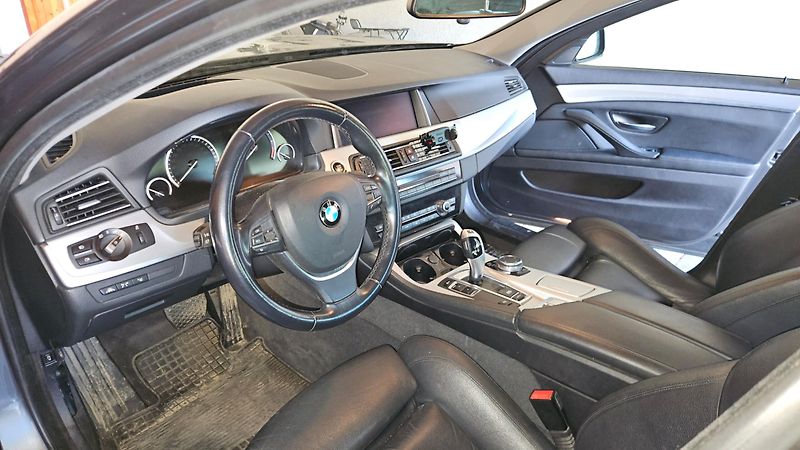 BMW Řada 5 520d /140kW - fotka 6 z 18