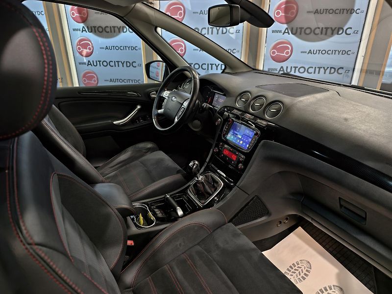 Ford S-MAX 2.2 TDCI 147kW TITANIUM S - fotka 8 z 22