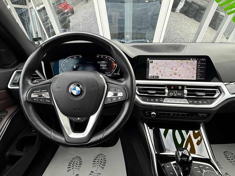 BMW Řada 3 318d Advantage Steptronic - fotka 36 z 47