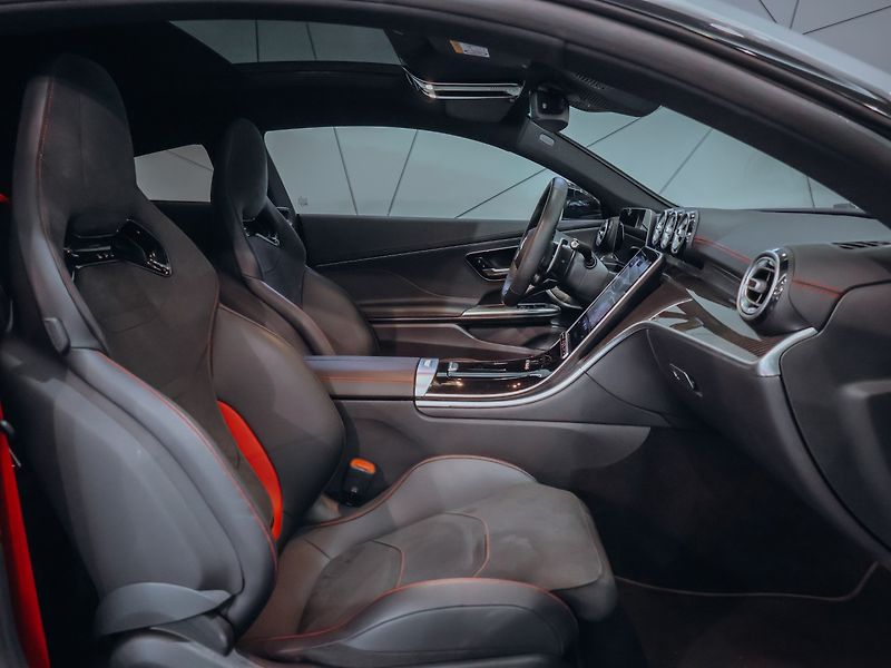 Mercedes-Benz CL 53 AMG 4MATIC+ - fotka 27 z 30