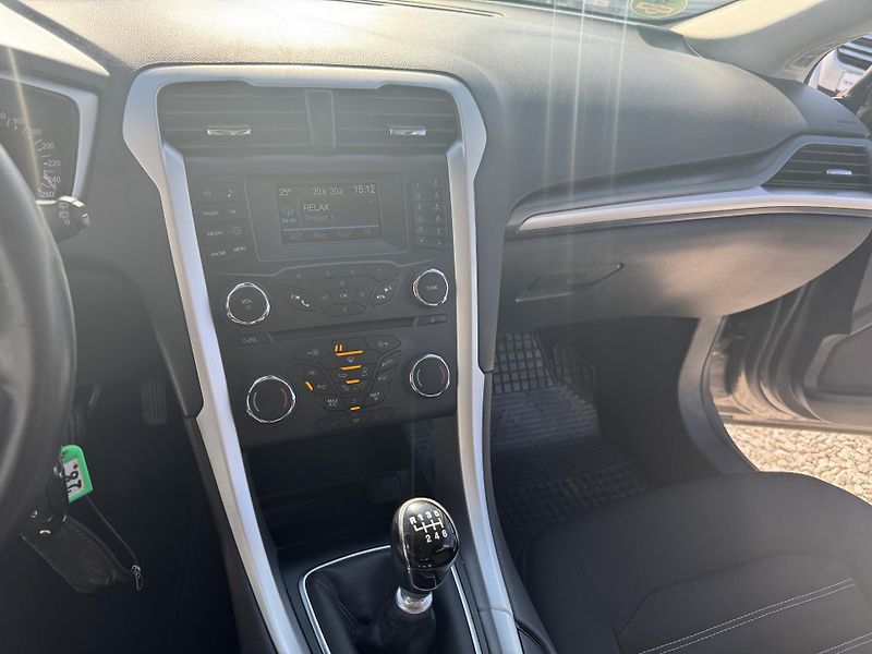 Ford Mondeo (2015) 1.5(118KW) 1MAJITEL,SERVISKA - fotka 22 z 45