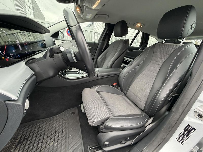 Mercedes-Benz Třídy E E 220 d T 9G-TRONIC Avantgarde - fotka 24 z 36
