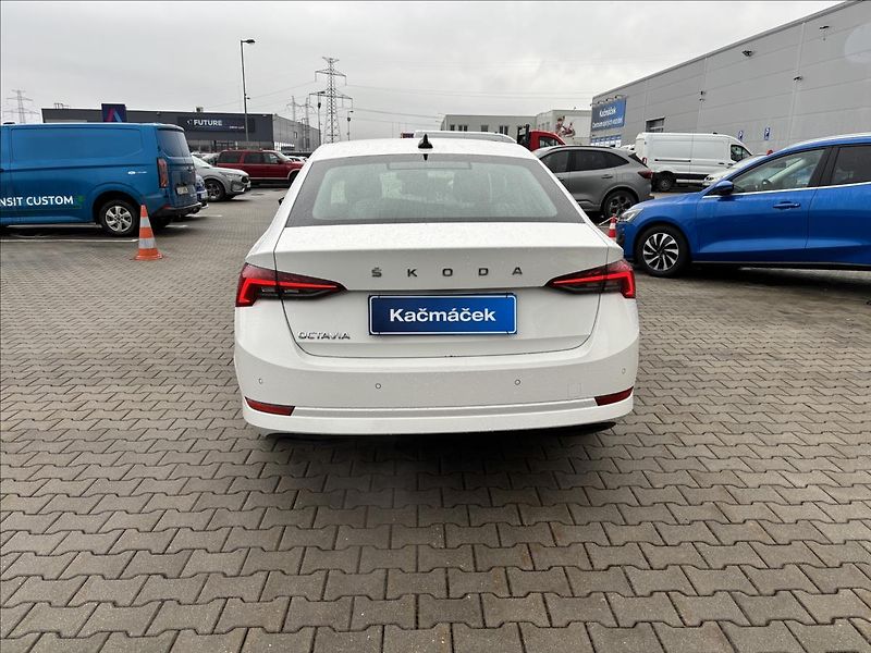 Škoda Octavia 2,0 TDI 85kW Style - fotka 4 z 36