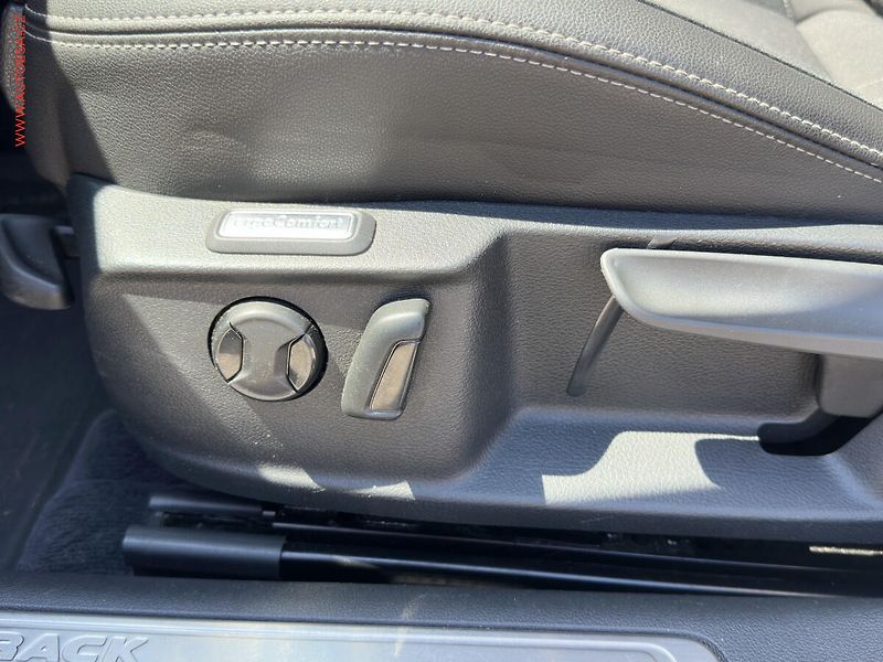 Volkswagen Passat (2019) 2.0TDI 4x4, ČR, DSG, navi - fotka 10 z 18