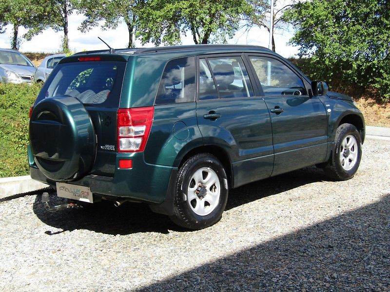 Suzuki Grand Vitara (2006) 1.9 DDiS 95kW  BEZ KOROZE - fotka 11 z 40