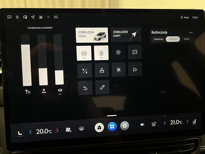 Lynk & Co 01 CORE PHEV AUT CZ 1.maj - fotka 26 z 46