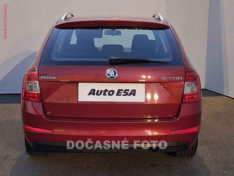 Škoda Octavia (2015) 1.6 TDi, 2.maj,ČR, Style - fotka 5 z 17