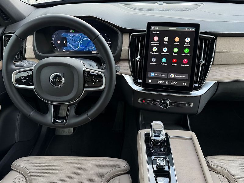 Volvo XC90 T8 PLUS, VZDUCH, 360°, 335kW - fotka 22 z 24