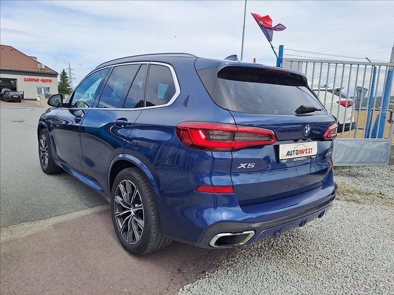 BMW X5 xDrive 30d M-Paket ČR - fotka 5 z 23
