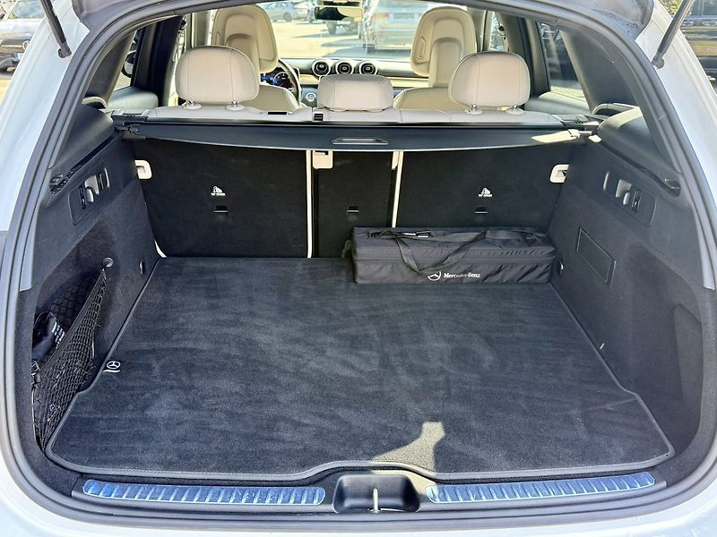 Mercedes-Benz GLC (2023) 220 d 4MATIC SUV - fotka 10 z 44