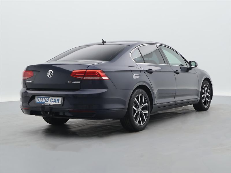 Volkswagen Passat 1.4 TSI 110kW LED DSG Tažné - fotka 7 z 29