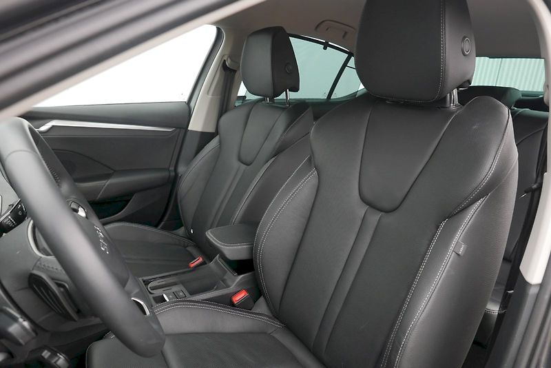 Škoda Octavia (2025) 1.5 TSI 110 kW DSG 7° Exclusiv - fotka 13 z 35