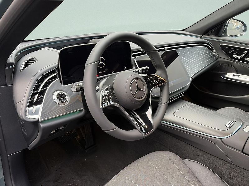 Mercedes-Benz Třídy E 300 de 4MATIC kombi - fotka 9 z 14