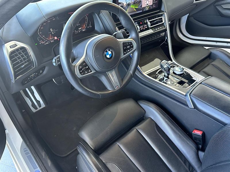 BMW Řada 8 840i xDrive - fotka 5 z 11
