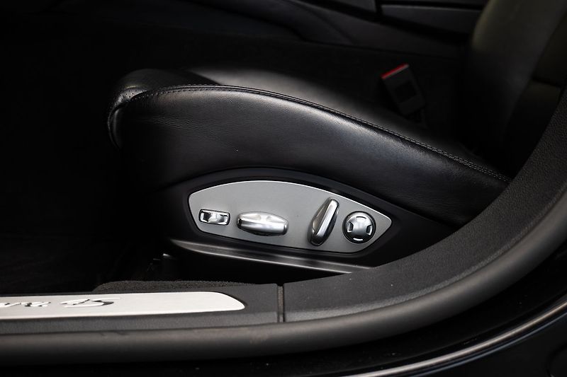 Porsche Panamera - fotka 9 z 26