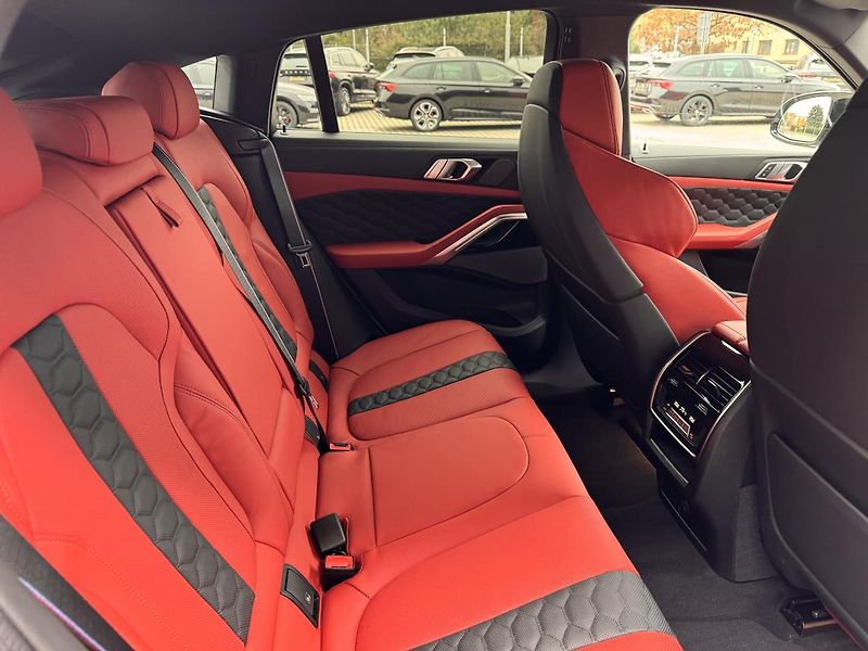 BMW X6 (2024) M COMPETITION 460kW CZ TOP!!!! - fotka 29 z 52