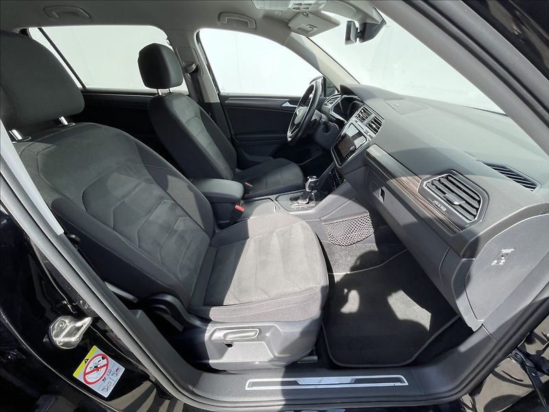 Volkswagen Tiguan Allspace 1,5 TSI DSG Elegance NAVI+ACC - fotka 17 z 22