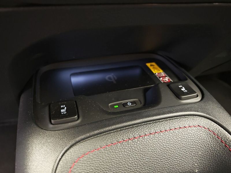 Toyota Corolla Touring sports, 1.8 Hybrid GR - fotka 32 z 36